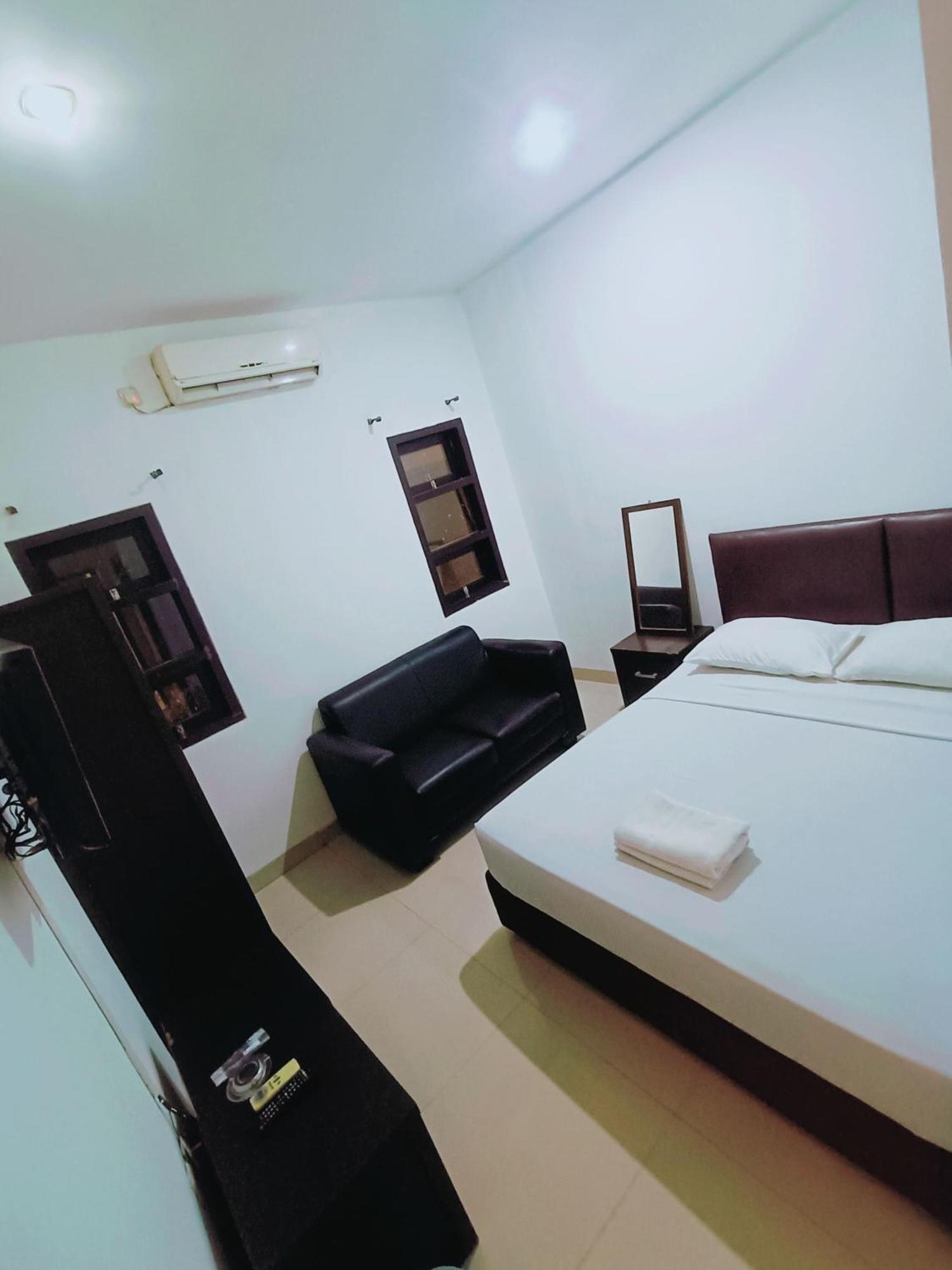 VI Hotel Бандунг Екстериор снимка